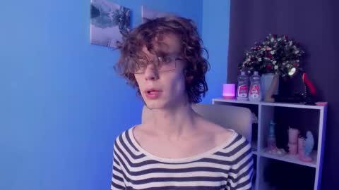 Snapshot of leo_bensyten chatting on 1, 11, 2025 Leo online show from 1, 11, 2025