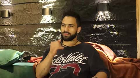 Leo  Diaz online show from 16, 10, 2025