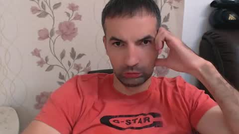 Snapshot of leo_gianni chatting on 4, 7, 2026 Leo Gianni online show from 4, 7, 2026