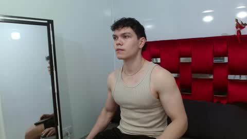 Snapshot of leo_morris chatting on 7, 1, 2025 leo_morris online show from 7, 1, 2025