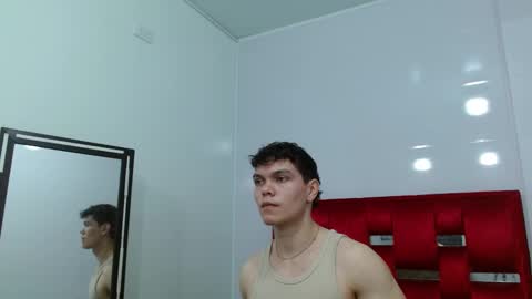 Snapshot of leo_morris chatting on 7, 1, 2025 leo_morris online show from 7, 1, 2025