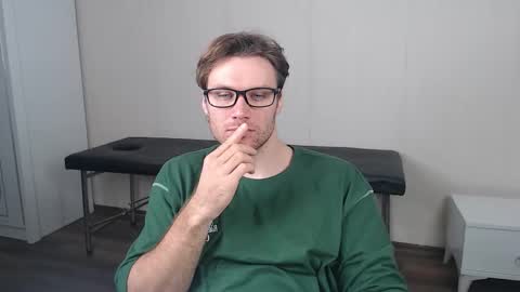 Snapshot of leoackerman chatting on 10, 11, 2025 leoackerman online show from 10, 11, 2025