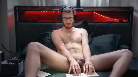 LeoBiggy online show from 9, 12, 2024