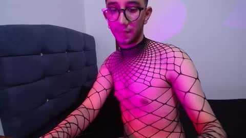 Snapshot of leoh_hades chatting on 30, 10, 2025 Leoh online show from 30, 10, 2025