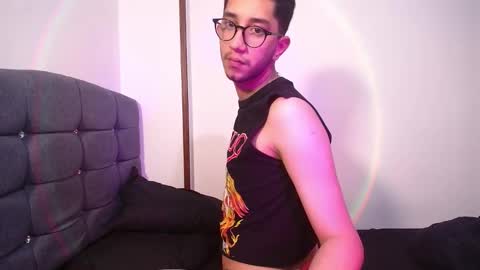 Snapshot of leoh_hades chatting on 21, 11, 2025 Leoh online show from 21, 11, 2025