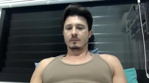 Snapshot of leomantovani chatting on 1, 10, 2025 leomantovani online show from 1, 10, 2025