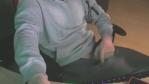 Snapshot of leon_97 chatting on 11, 1, 2025 Lele 97 online show from 11, 1, 2025