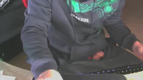 Lele 97 online show from 15, 10, 2025