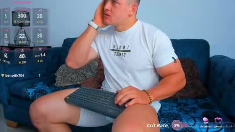 Snapshot of leon_ssmoron chatting on 4, 10, 2025 Leon Smoron online show from 4, 10, 2025