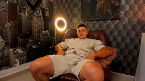 Leon Smoron online show from 25, 11, 2025