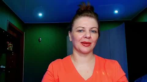 Snapshot of leona_tracie chatting on 11, 5, 2026 Leona tracie online show from 11, 5, 2026