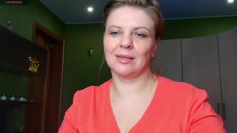 Snapshot of leona_tracie chatting on 16, 5, 2026 Leona tracie online show from 16, 5, 2026