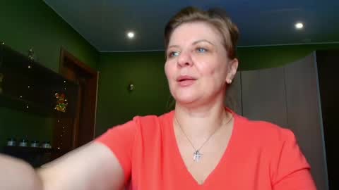 Snapshot of leona_tracie chatting on 16, 5, 2026 Leona tracie online show from 16, 5, 2026