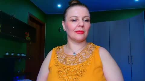 Snapshot of leona_tracie chatting on 22, 5, 2026 Leona tracie online show from 22, 5, 2026