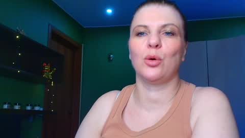 Snapshot of leona_tracie chatting on 23, 5, 2026 Leona tracie online show from 23, 5, 2026