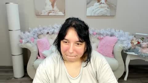 Snapshot of leonaleman chatting on 30, 12, 2024 LeonaLeman online show from 30, 12, 2024