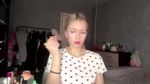 Snapshot of leonegoodnough chatting on 15, 4, 2026 Eva online show from 15, 4, 2026
