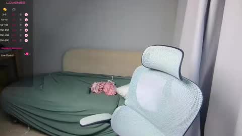 Snapshot of leonkissboy chatting on 5, 3, 2026 leonkissboy online show from 5, 3, 2026