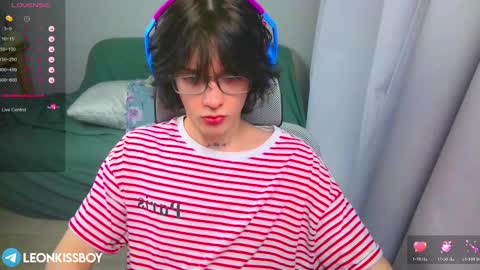 Snapshot of leonkissboy chatting on 2, 4, 2026 leonkissboy online show from 2, 4, 2026