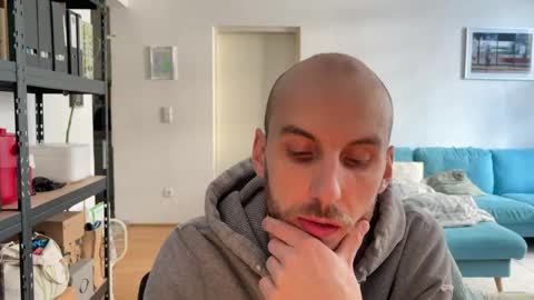 Leon online show from 18, 3, 2026