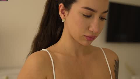 Leora online show from 7, 2, 2025