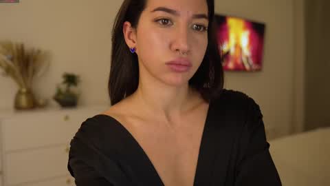 Leora online show from 2, 3, 2025