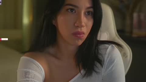 Leora online show from 24, 10, 2025