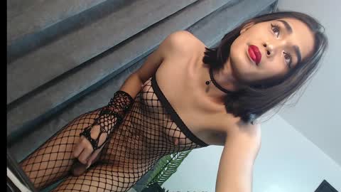 Trisha18 online show from 4, 2, 2025