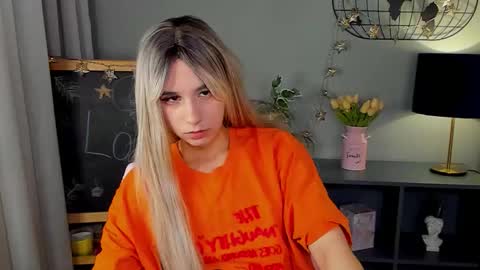 Snapshot of lesilos chatting on 5, 2, 2026 Eveline online show from 5, 2, 2026