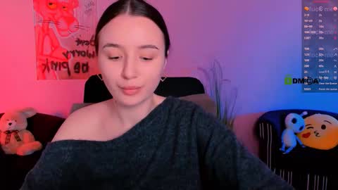 Snapshot of leslie_bird chatting on 23, 11, 2025 leslie_bird online show from 23, 11, 2025