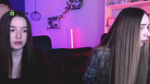 leslie_bird online show from 17, 4, 2026