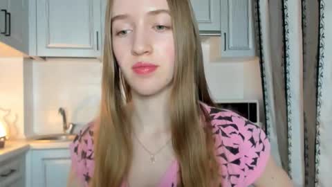 Snapshot of leslie_my_lovee chatting on 30, 10, 2025 LESLIE online show from 30, 10, 2025