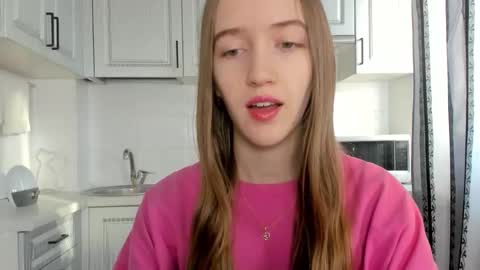 Snapshot of leslie_my_lovee chatting on 23, 11, 2025 LESLIE online show from 23, 11, 2025