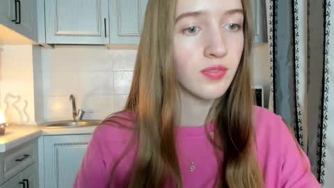 Snapshot of leslie_my_lovee chatting on 26, 11, 2025 LESLIE online show from 26, 11, 2025