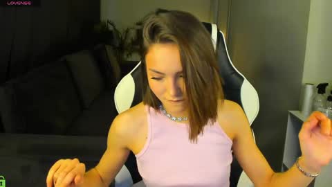 Snapshot of leslie_scottt chatting on 29, 4, 2026 Leslie online show from 29, 4, 2026