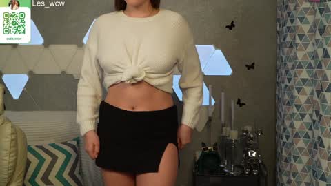 LeslieKorfs online show from 7, 2, 2025