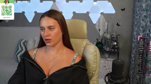 LeslieKorfs online show from 19, 9, 2025