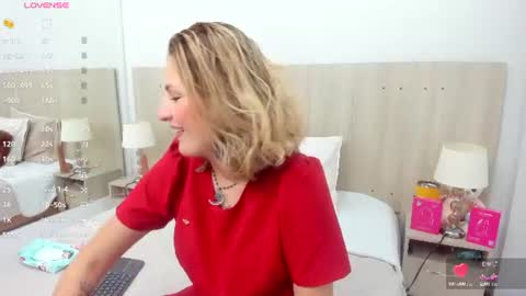 Lesly Santodomingo online show from 13, 7, 2026