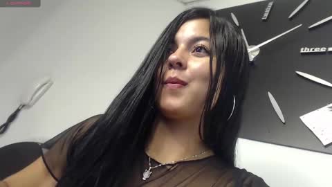 Snapshot of lesly_w chatting on 27, 2, 2025 I am here from Monday to Friday from 730 am to 130 pm Colombia time and saturday from 500 am to 1000 am .... Soon Blue page online show from 27, 2, 2025