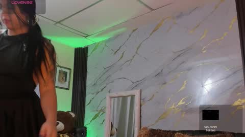 I am here from Monday to Friday from 730 am to 130 pm Colombia time and saturday from 500 am to 1000 am .... Soon Blue page online show from 14, 11, 2025