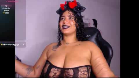 Snapshot of leslycarsson chatting on 30, 10, 2025 lesly online show from 30, 10, 2025