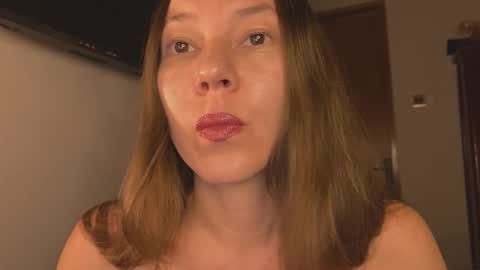 Snapshot of lessya_magic chatting on 27, 9, 2025 lessya_magic online show from 27, 9, 2025