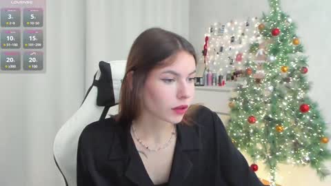 Snapshot of let_me_seee chatting on 15, 1, 2025 Fiona online show from 15, 1, 2025