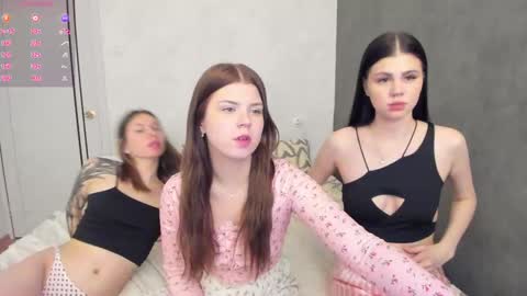 Snapshot of let_me_seee chatting on 10, 2, 2025 Fiona online show from 10, 2, 2025