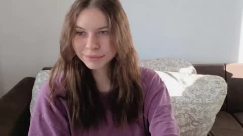 Snapshot of let_me_seee chatting on 29, 9, 2025 Fiona online show from 29, 9, 2025