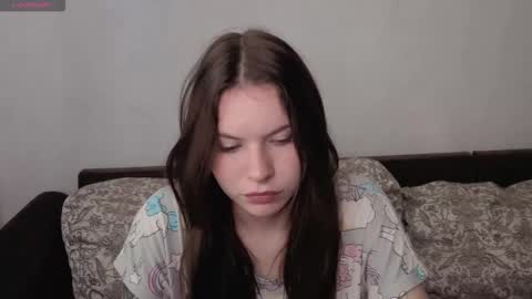 Snapshot of let_me_seee chatting on 2, 10, 2025 Fiona online show from 2, 10, 2025