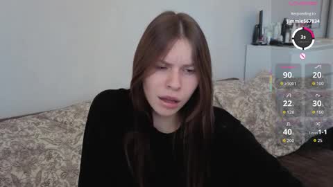 Snapshot of let_me_seee chatting on 8, 10, 2025 Fiona online show from 8, 10, 2025