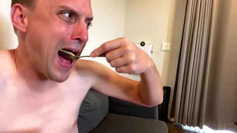 lilithgaze online show from 3, 2, 2026