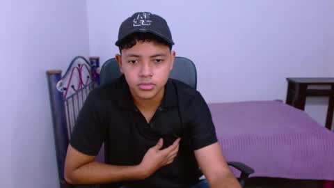 Snapshot of levii_7 chatting on 5, 10, 2025 0600AM-1200PM - online show from 5, 10, 2025