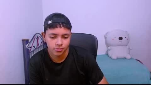 Snapshot of levii_7 chatting on 3, 11, 2025 0600AM-1200PM - online show from 3, 11, 2025